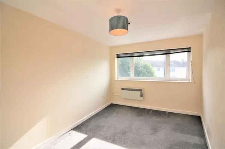 2 Bedroom Flat Investment Opportunity Currently Let