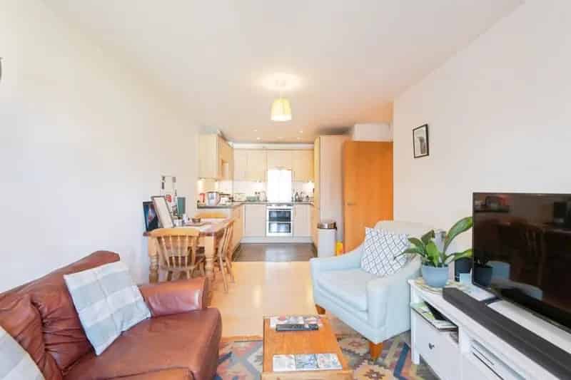 Two Bedroom Apartment Hitchin Town Centre Chain Free Allocated Parking