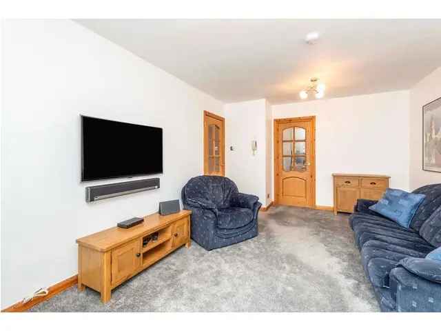 2 bedroom flat  for sale