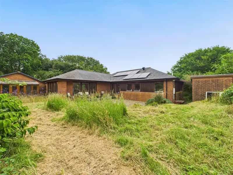 4 Bedroom Bungalow for Sale in Peaceful Cornish Hamlet