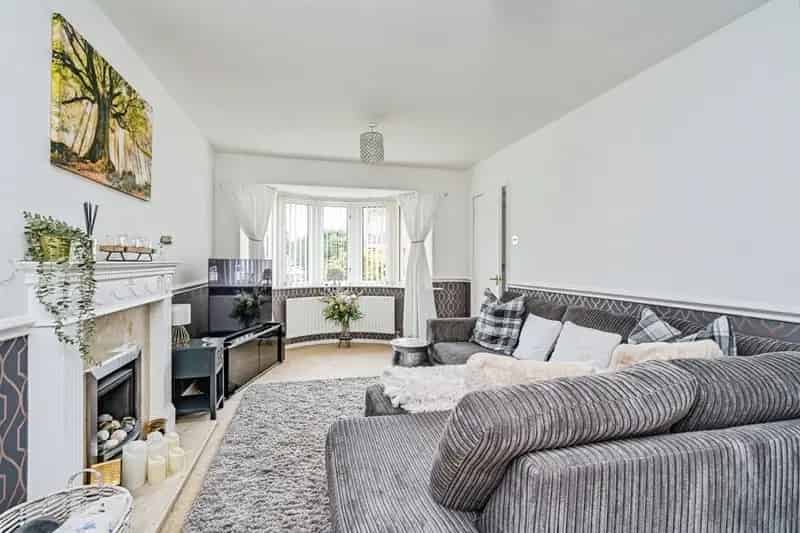 Four Bedroom Detached House in Milking Bank Dudley