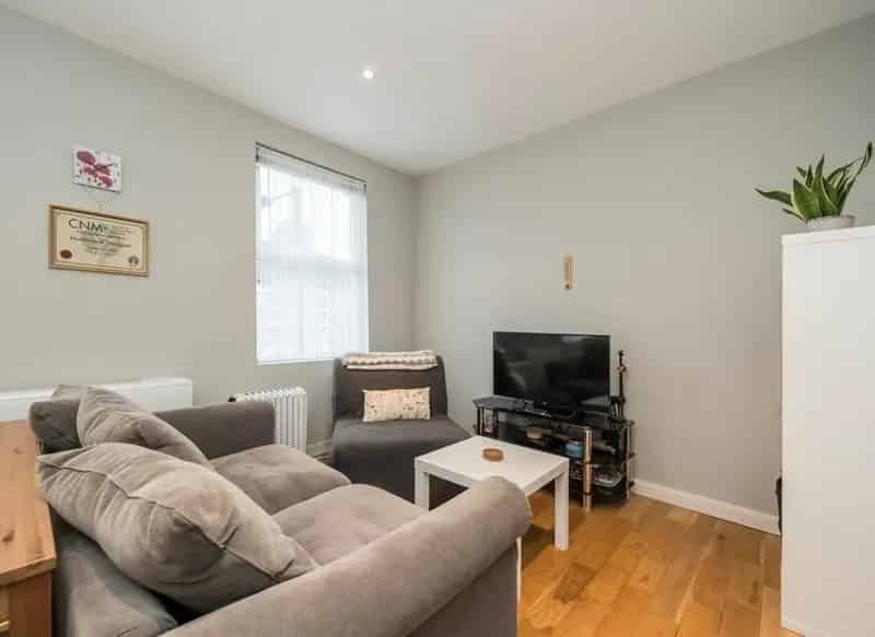 One Bedroom Apartment Askew Village  Buy to Let Investment