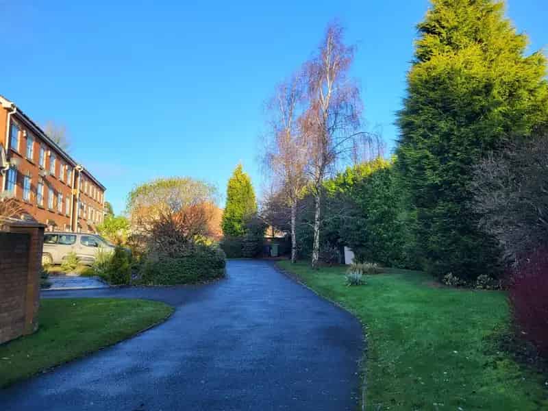 3 Bedroom End Terrace House For Sale