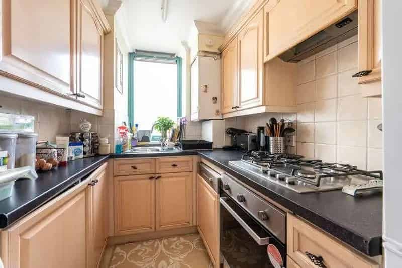 2 Bed Flat for Sale near Kilburn High Road