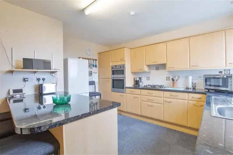 4 Bed Detached House with Firth of Clyde Views