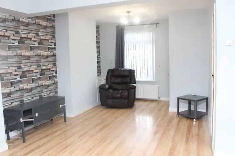 2 Bedroom Mid Terrace House for Rent Belfast BT4