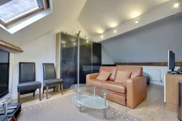 2 Bedroom Flat House to Rent in North End
