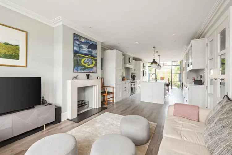 Semi-Detached House for sale with 4 bedrooms, Lonsdale Road, London