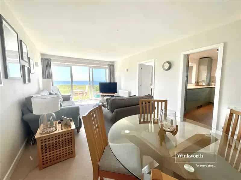 2 Bedroom Apartment Christchurch Highcliffe Castle