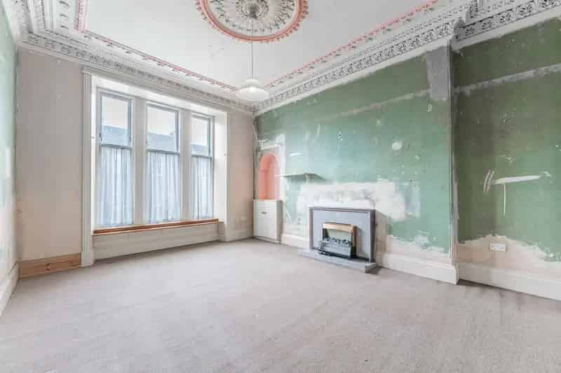 Spacious 2-Bedroom West End Tenement Apartment