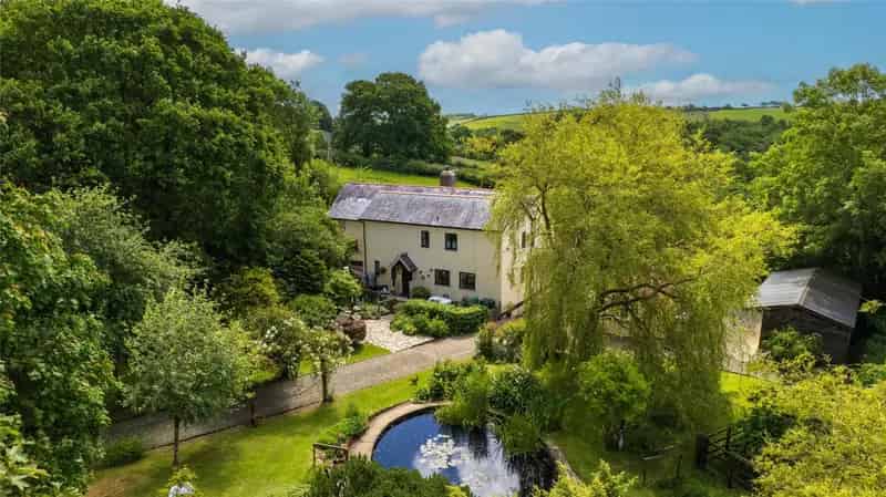 Detached House for sale with 5 bedrooms, Meshaw South Molton