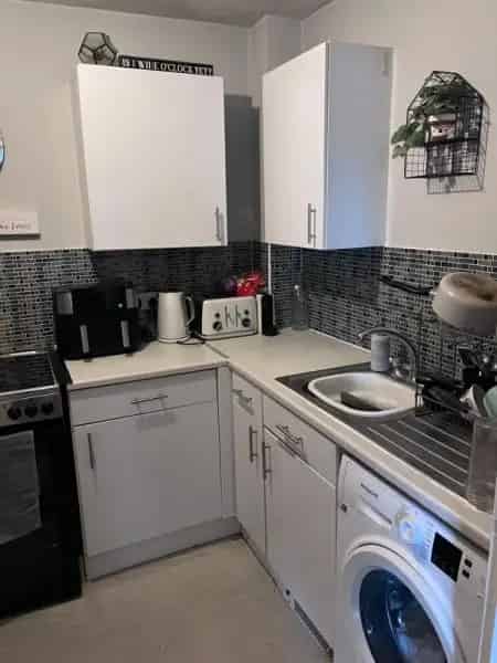Two Double Bedroom Flat Near Elstree Borehamwood Station