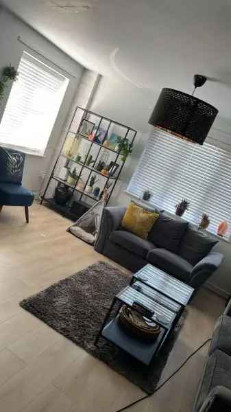 Flat For Rent in Hertsmere, England