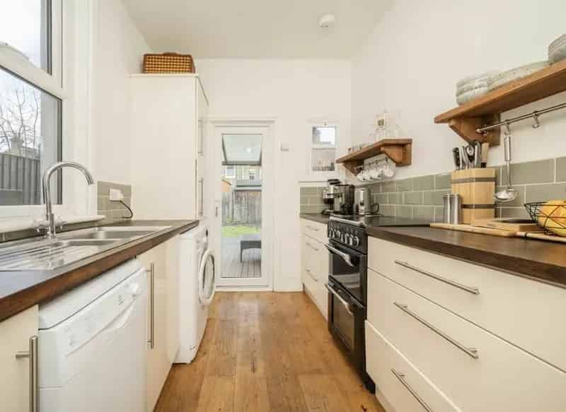 3 Bedroom House with Garden and Study Ideal for Working From Home