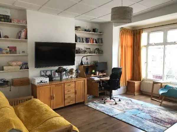 Flat For Rent in Southend-on-Sea, England