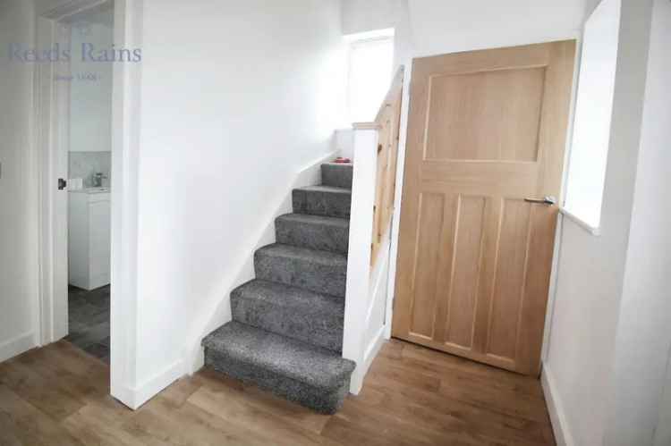 3 Bedroom Semi Detached House For Sale Leeds West Yorkshire