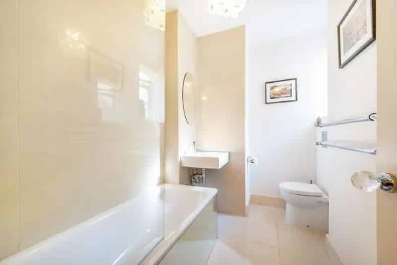 One Bedroom Apartment near Westbourne Grove
