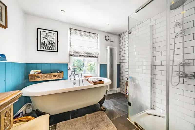 Four Bedroom Period Terrace House Near Tooting Broadway Station