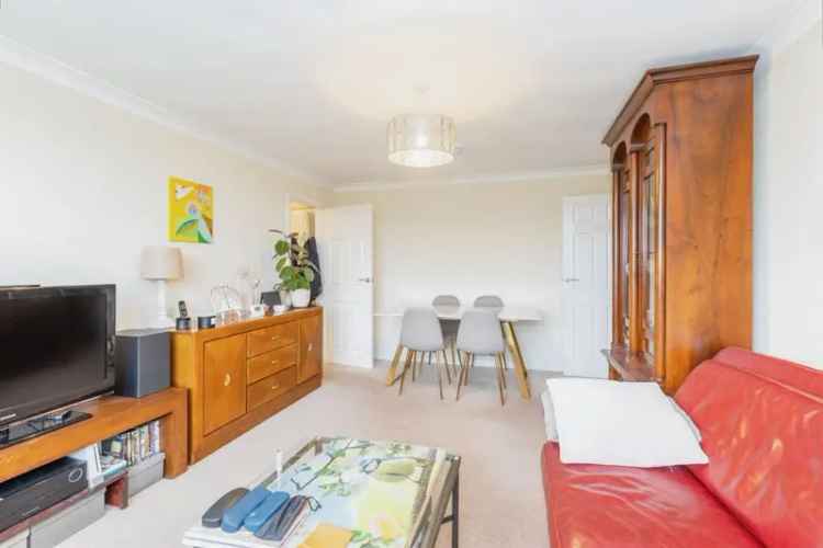 Spacious 2-Bed Apartment near Bath City Centre