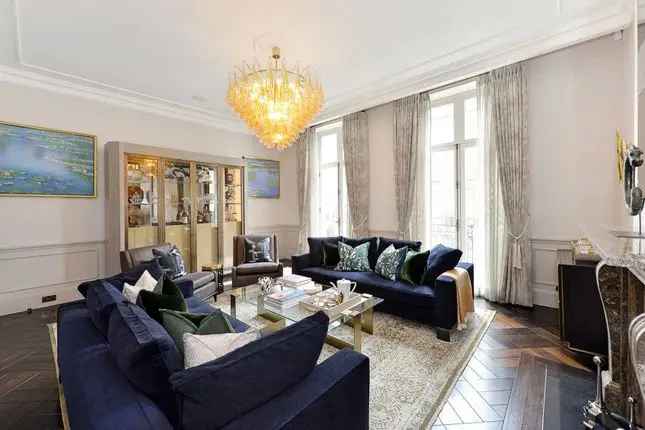 Luxury Six-Bedroom Townhouse in Belgravia