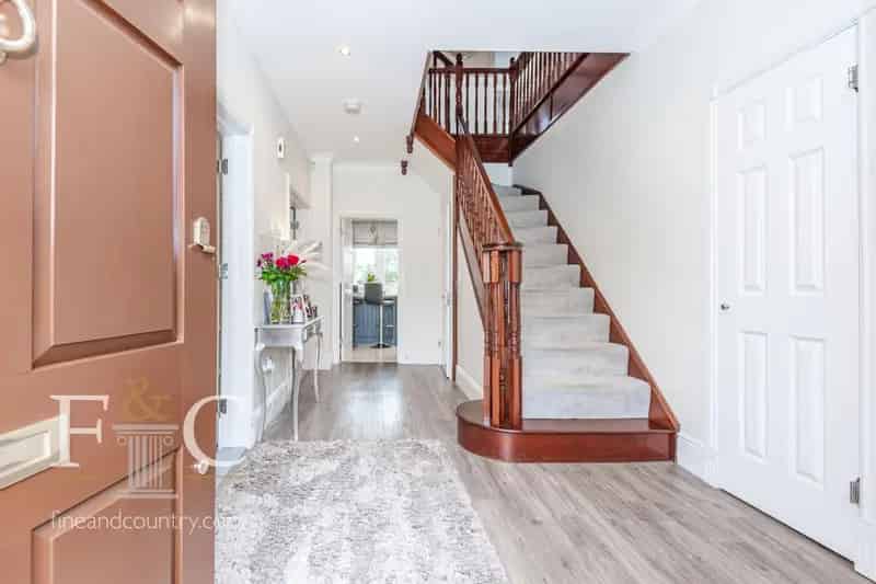 5 Bedroom Detached House for Sale Broxbourne
