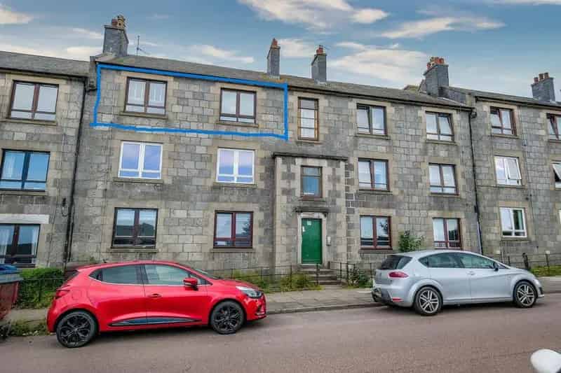 2 Bedroom Apartment for Sale in Scotland