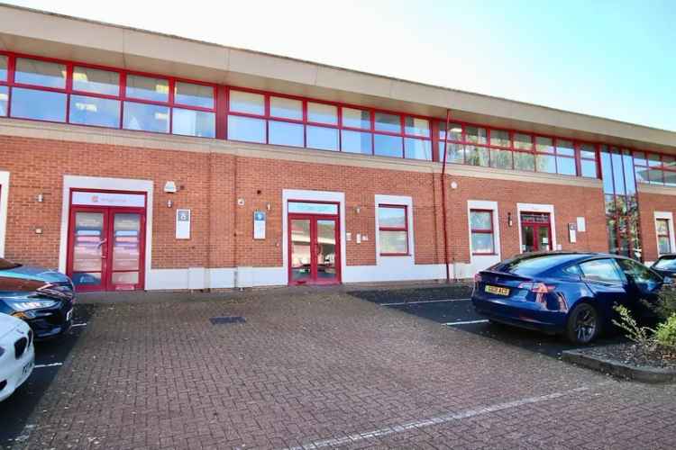 1840 sq ft Office Building Billericay Station Parking Air Con