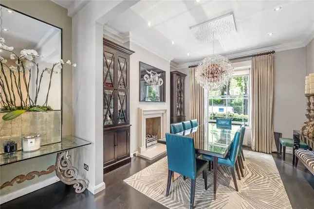 5 Bedroom Townhouse for Sale in Knightsbridge