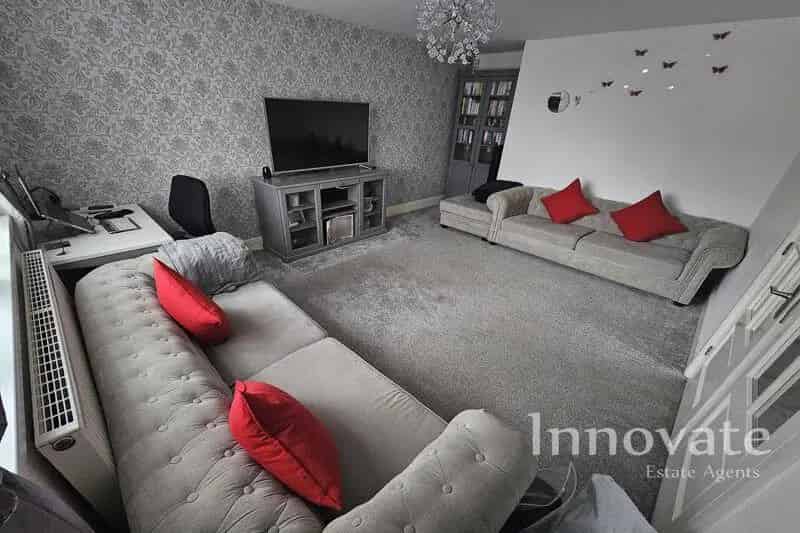 5 Bedroom Semi Detached House For Sale