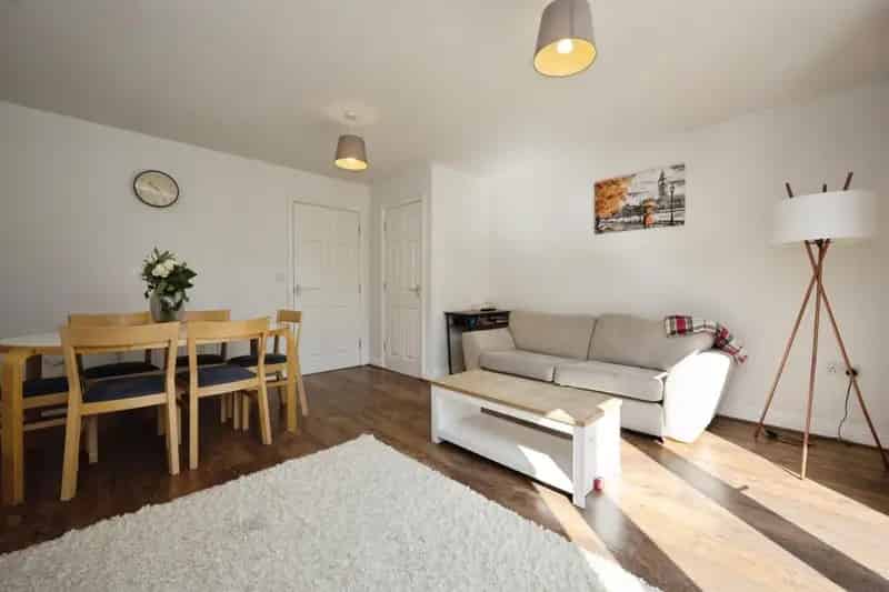 3 Bedroom Terrace House for Sale North Bedford
