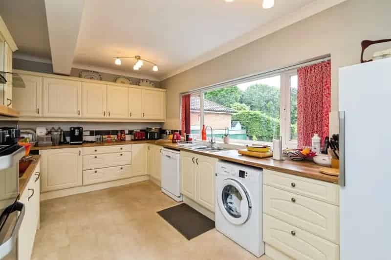 Four Bedroom Detached Bungalow in Gunton
