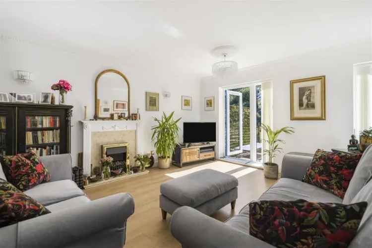 2 Bedroom Apartment for Sale Near Durley Chine Beach
