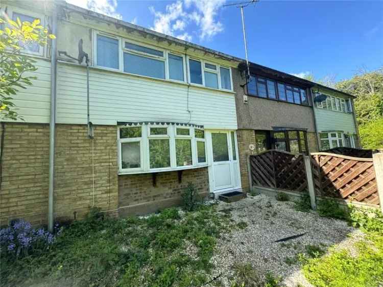 Three Bedroom Mid Terrace House Near Pitsea Station