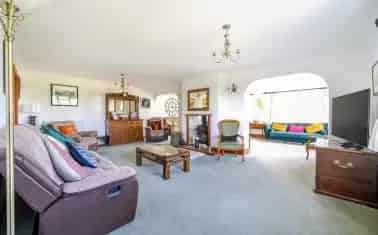 Exceptional 5-Bedroom Detached Home with Annexe and Stunning Views