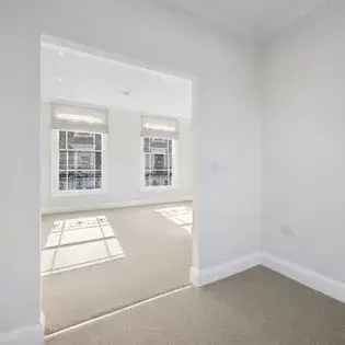 4 Room 254m² House London Modernized 3 Double Bedrooms Garden Freehold