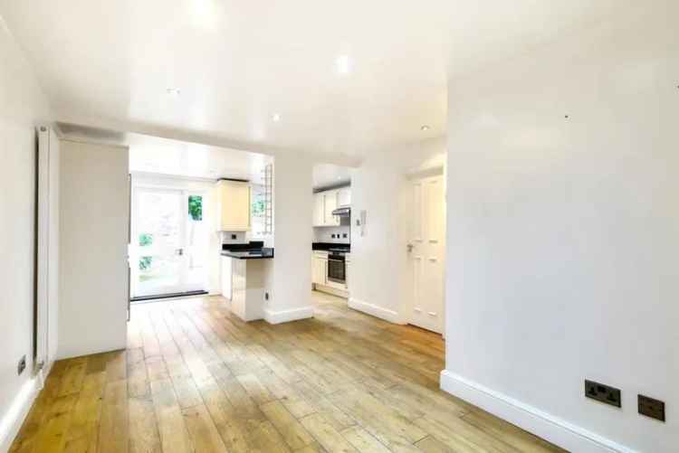 House For Sale in London, England