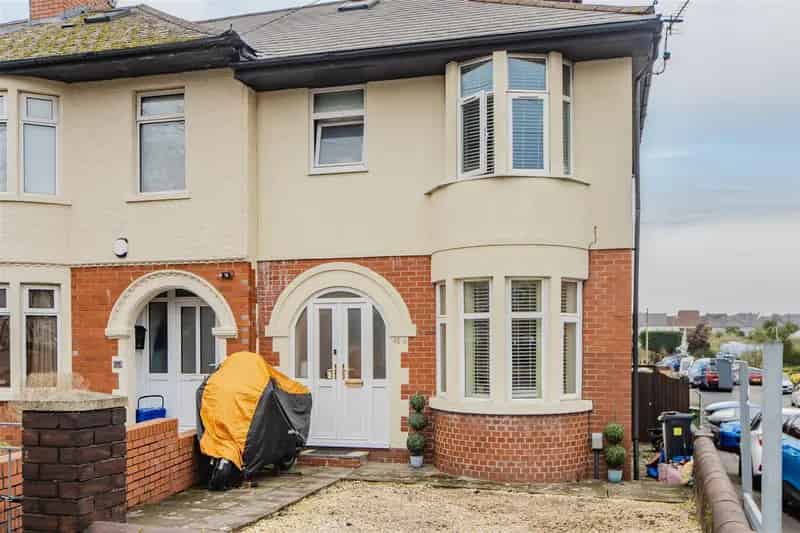 4 Bedroom Semi Detached House to Rent No Onward Chain