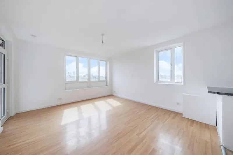 Flat For Sale , London, England