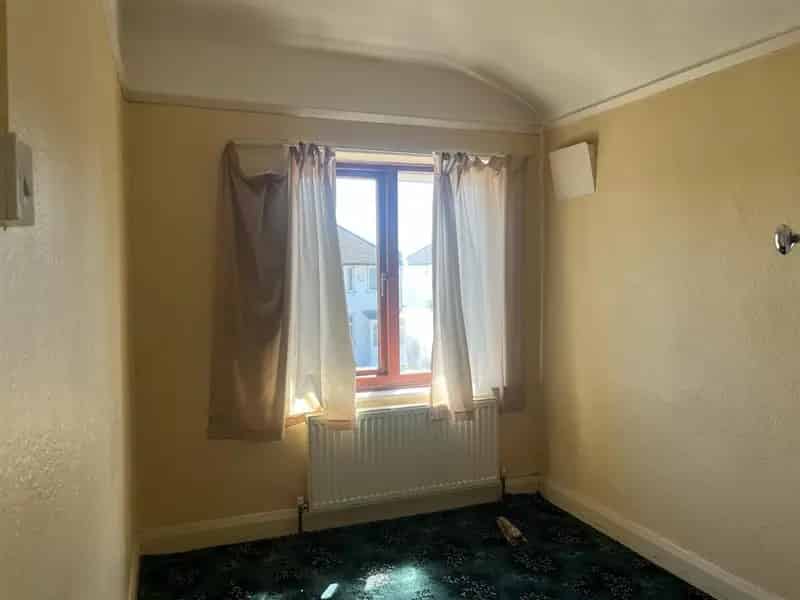 Three Bedroom House with Garden