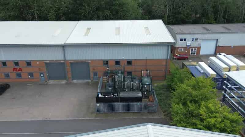 Warehouse To Let Modern Steel Frame High Eaves Secure Parking