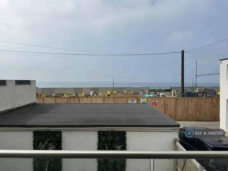 1 Bedroom Terraced House Short Term Let Near Building Works
