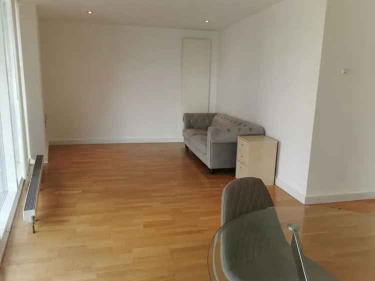 2 Bedroom Flat to Rent Salford Quays MediaCityUK Parking