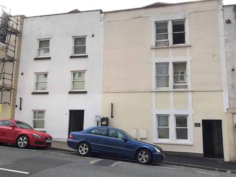 Studio to Rent