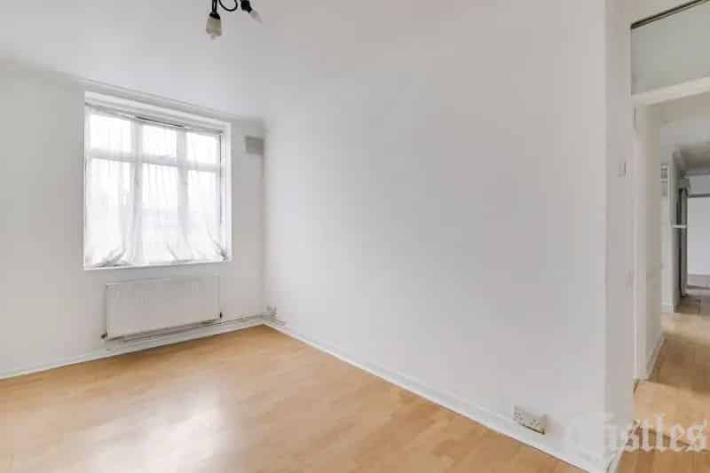 2 Bedroom Apartment House to Rent