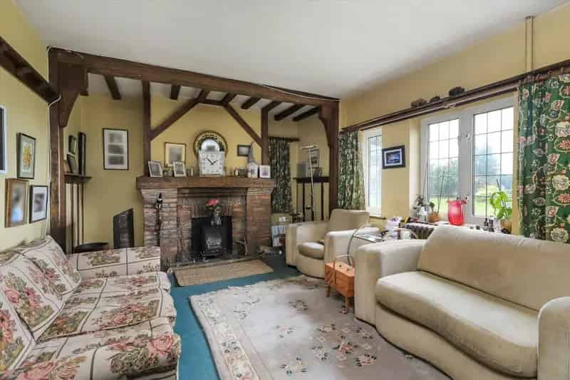 Hill Top House: 17 Acres, Cottage, Pool, South Downs Views
