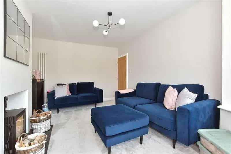 4 Bed Semi-Detached Chalet Bungalow For Sale