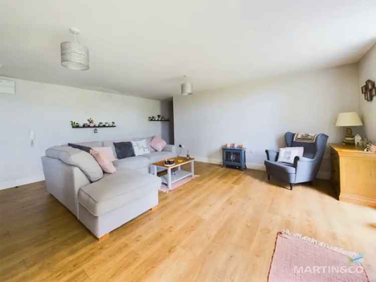 2 Bedroom Flat for Sale Lower Bebington