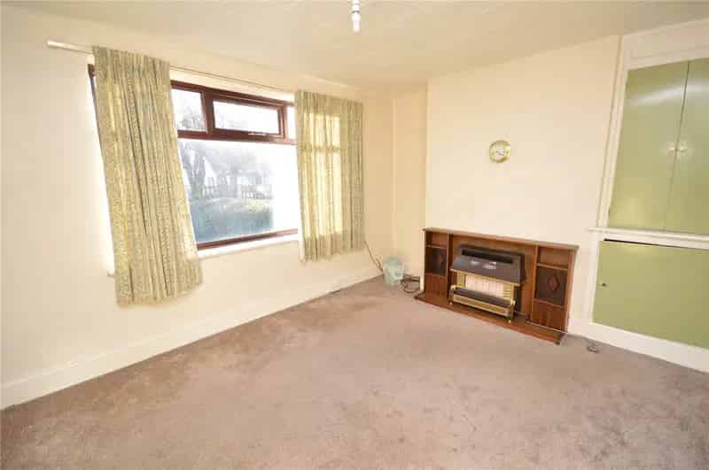 Three Bedroom Semi-Detached Home with Development Potential and Far Reaching Views