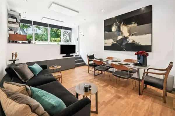 Stylish City Flat West London Studios Refurbished Apartment
