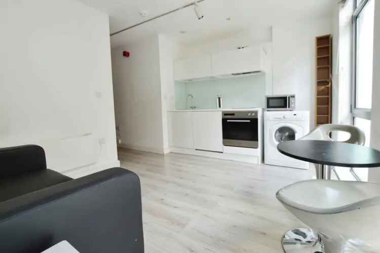 Apartment For Sale in Leeds, England